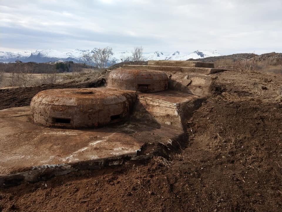 Armoured turrets for the Regelbau M120 command post NesFort